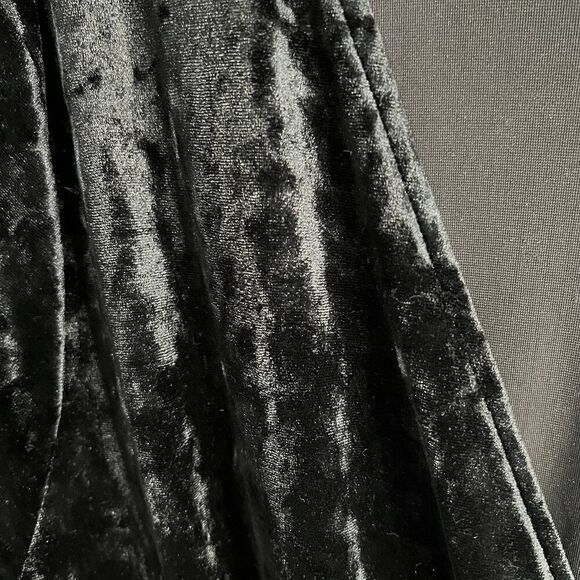 The Get Velour Wrap Dress - Picture 6 of 7